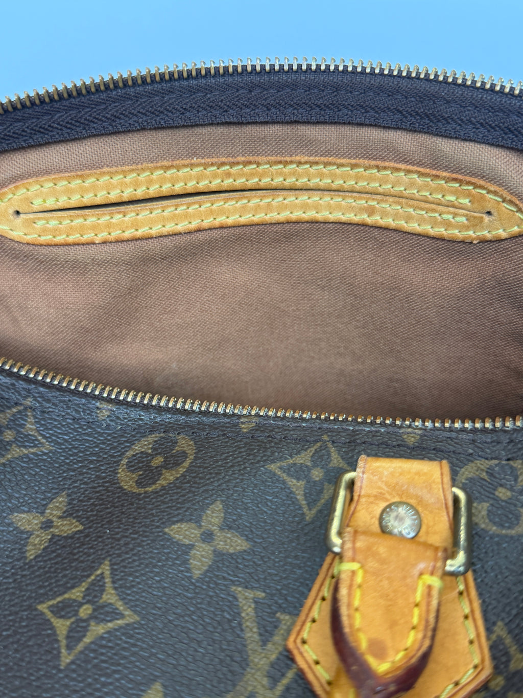Louis Vuitton Monogram Speedy 30