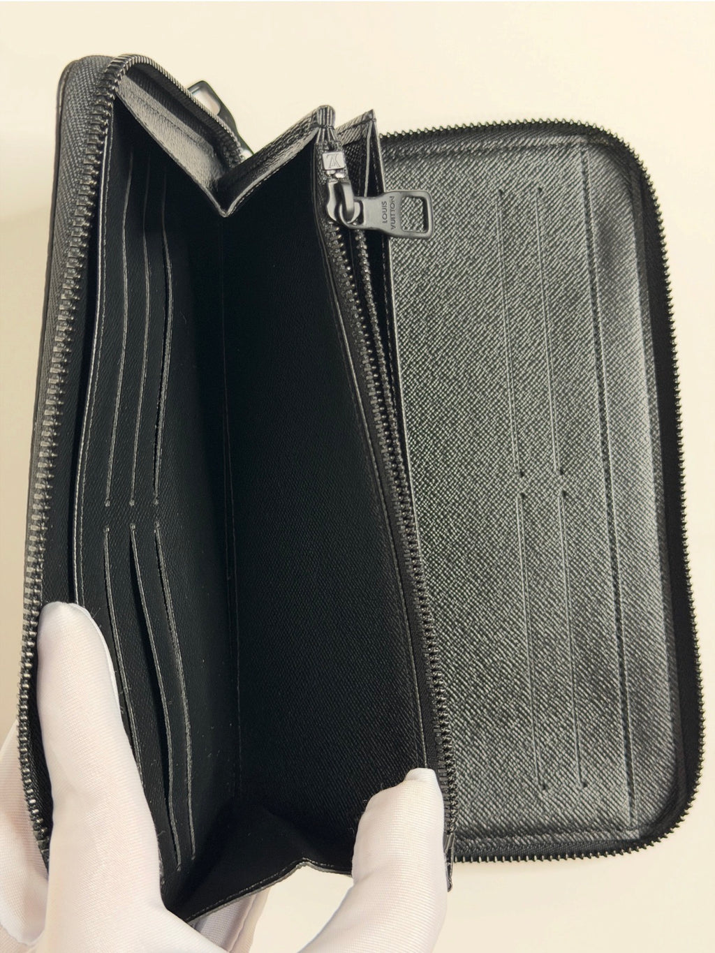Louis Vuitton Monogram Canvas Heritage Zippy Organizer Wallet – Virgil Abloh Collection (2019) + Entrupy COA