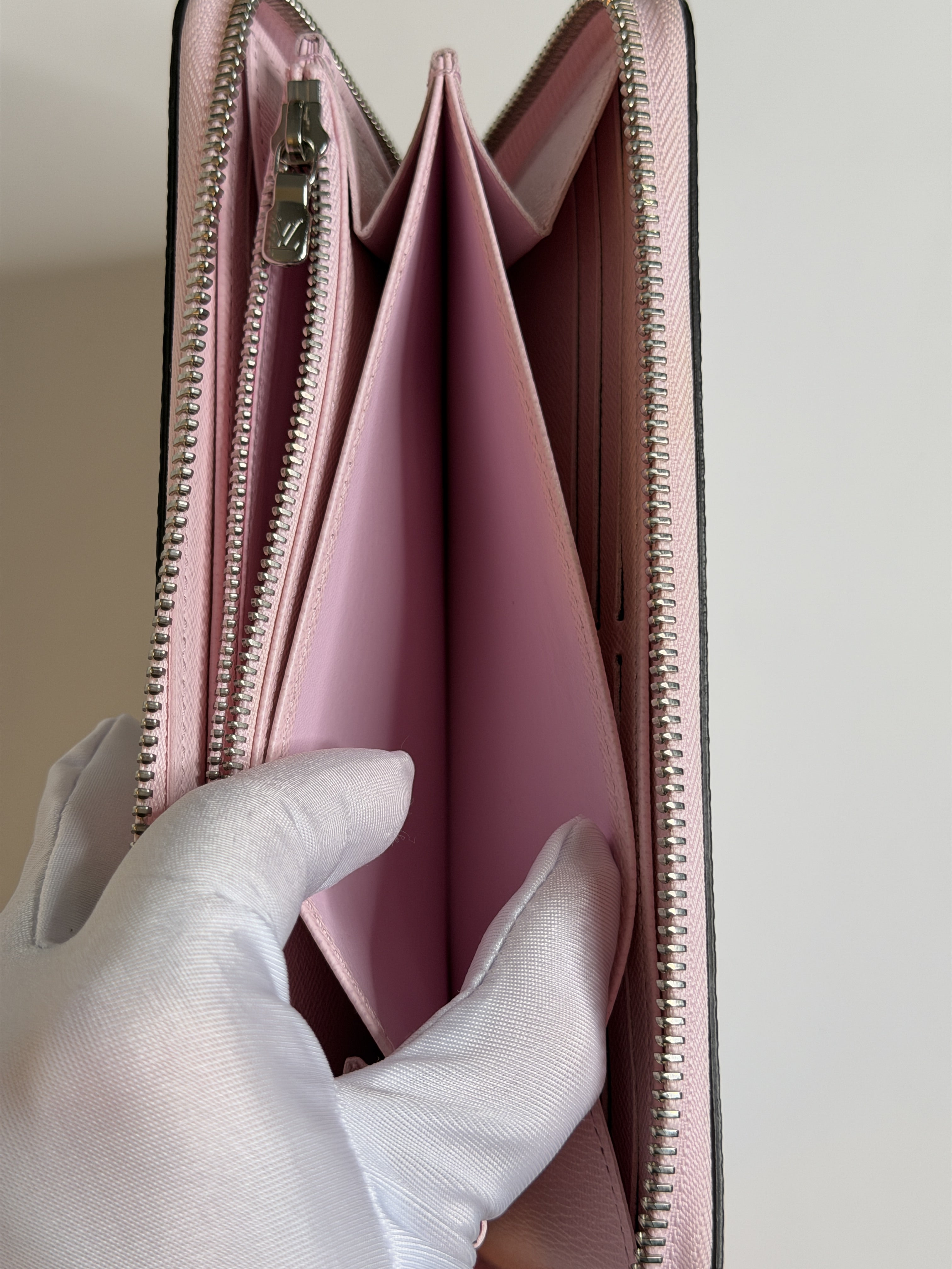 Louis Vuitton LV Escale Giant Monogram Zippy Wallet Pastel – Full Set