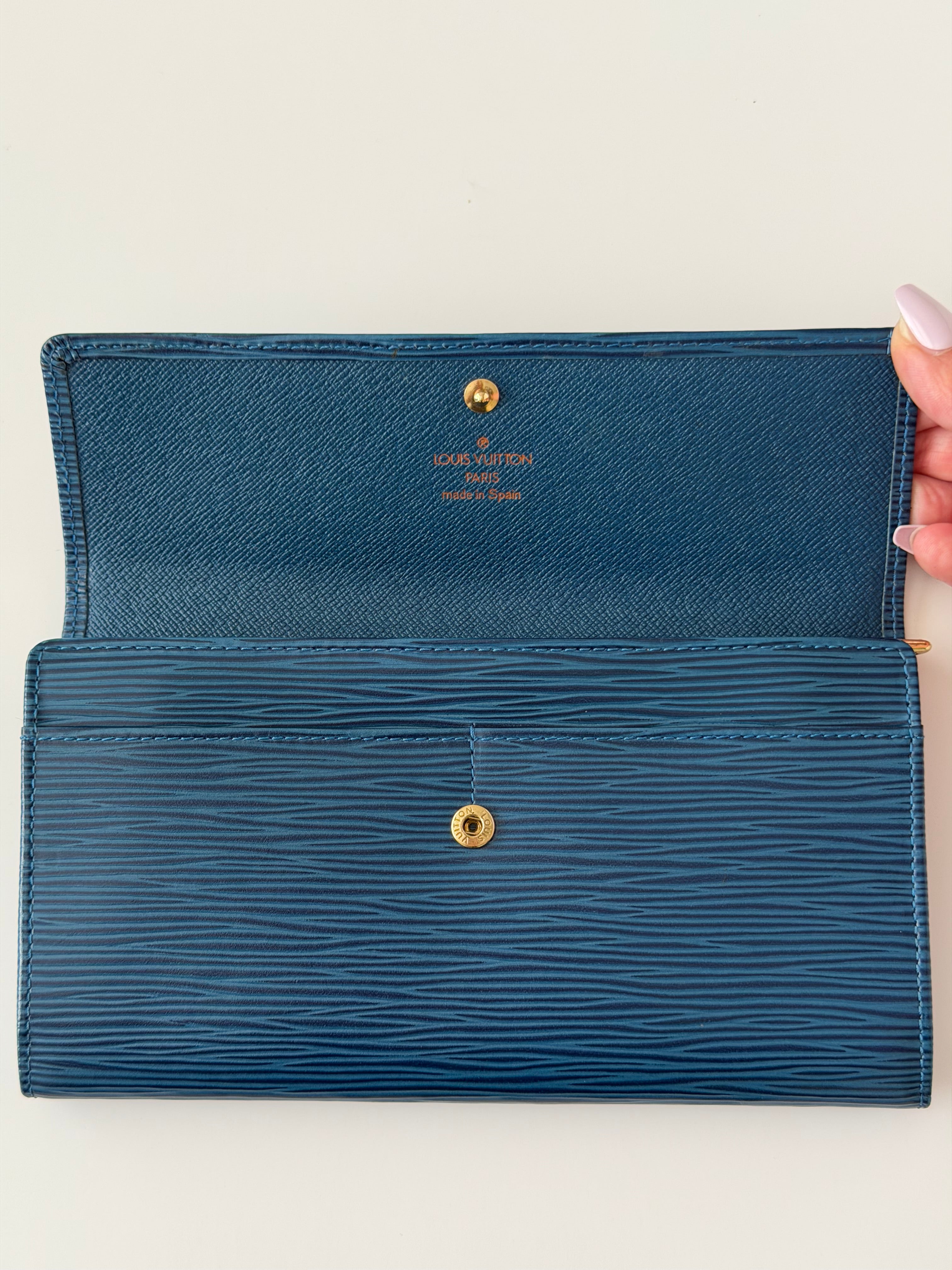 Louis Vuitton Blue Epi Leather Sarah Long Wallet w/ COA