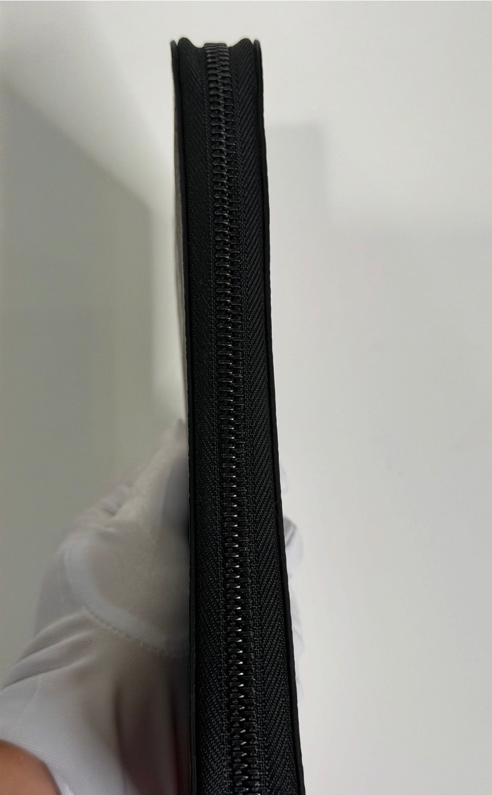 Louis Vuitton Monogram Canvas Heritage Zippy Organizer Wallet – Virgil Abloh Collection (2019) + Entrupy COA