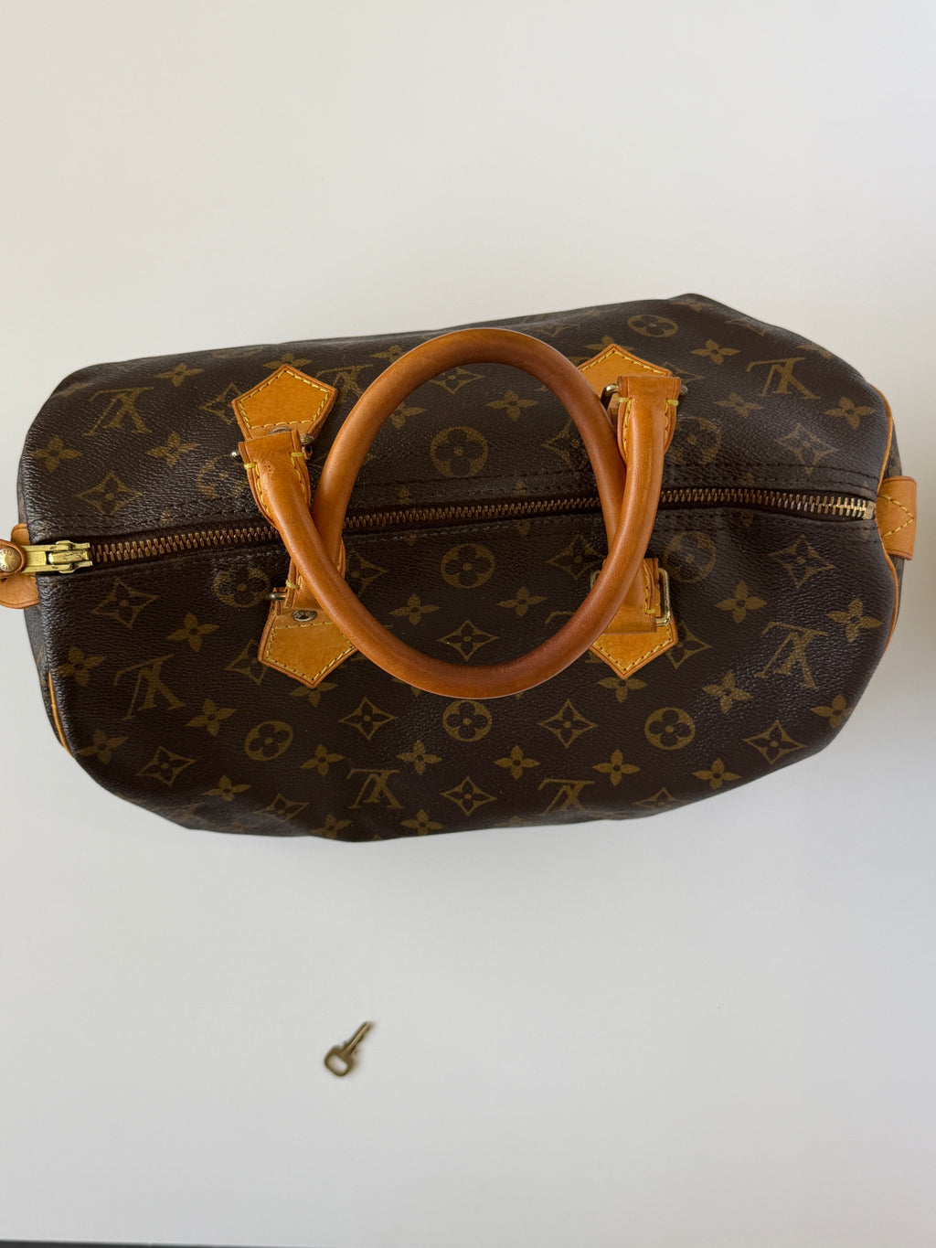 Louis Vuitton Monogram Speedy 30