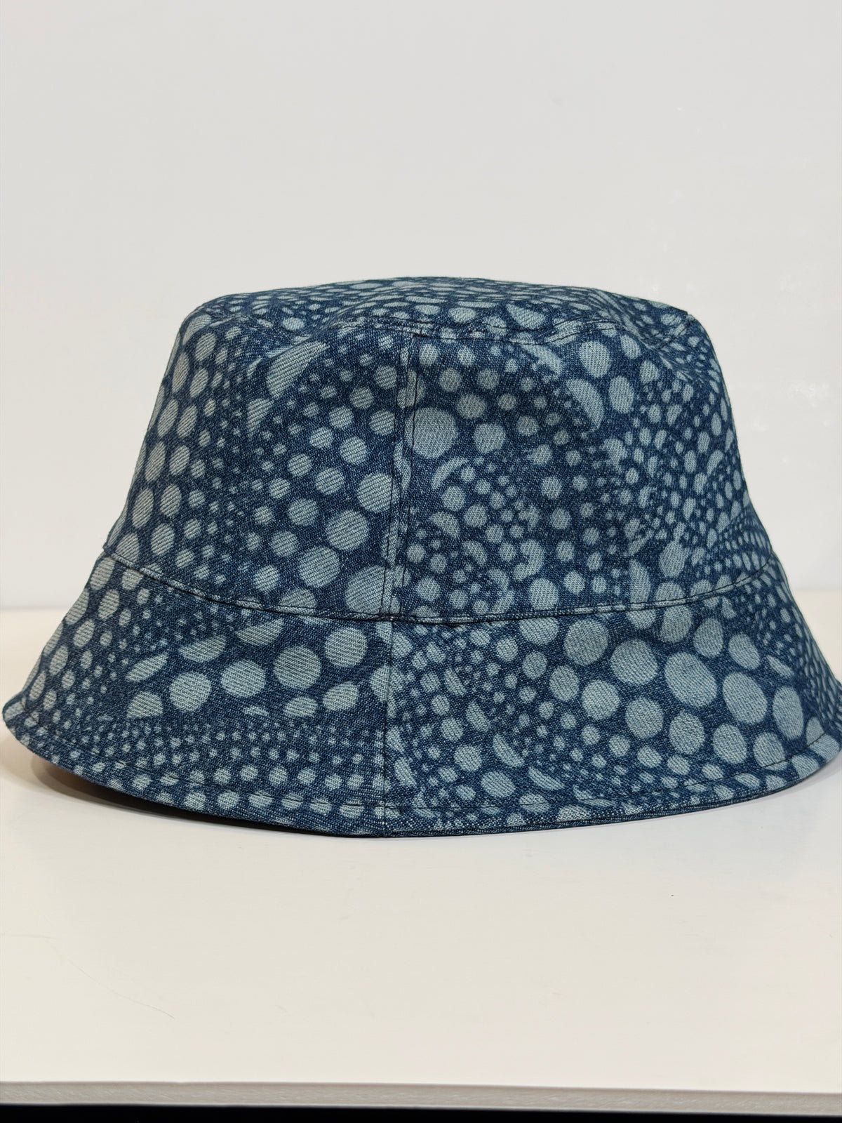 Louis Vuitton x Yayoi Kusama Reversible Pumpkin Denim Bucket Hat (Ref: M7066L)
